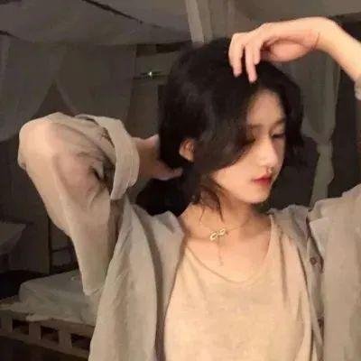 离婚后，高冷女总裁悔不当初